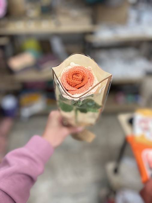 Ručne háčkovaný kvet (4)