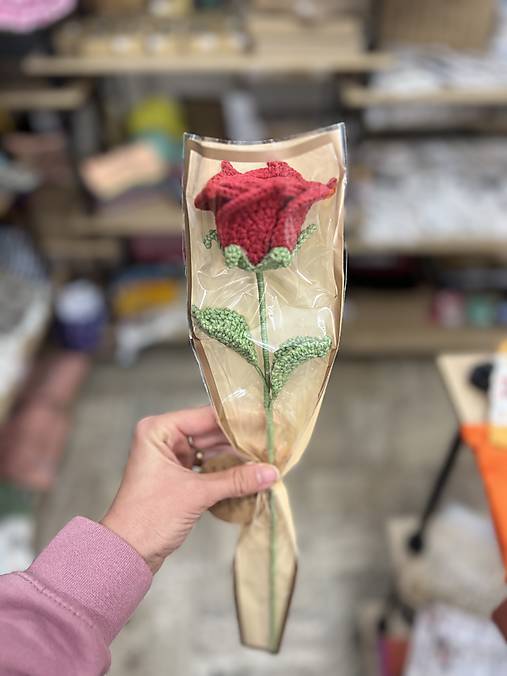 Ručne háčkovaný kvet (5)