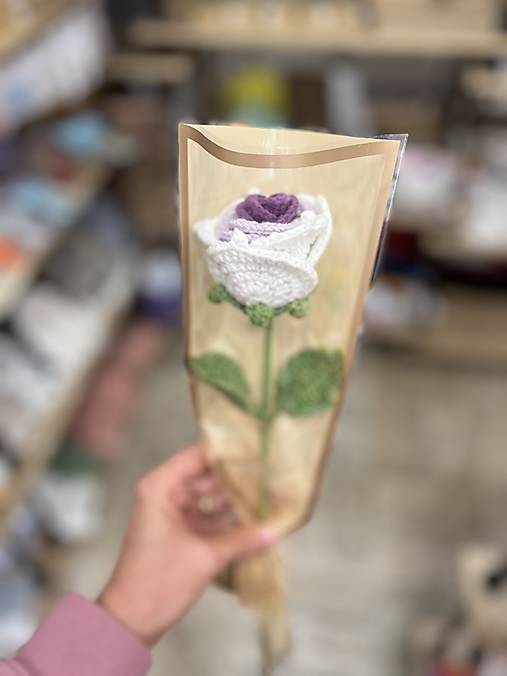 Ručne háčkovaný kvet (7)