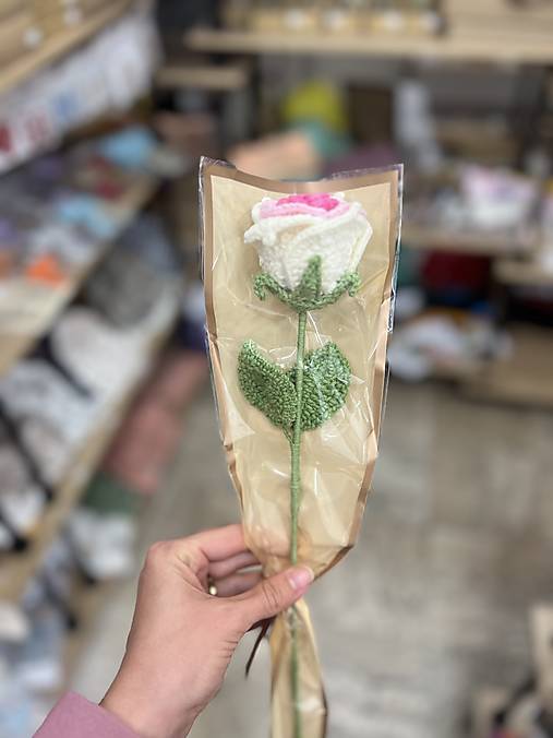 Ručne háčkovaný kvet (8)