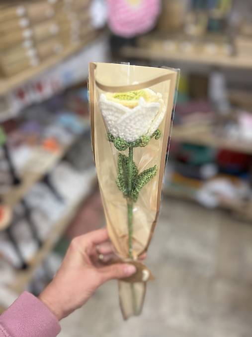 Ručne háčkovaný kvet (9)