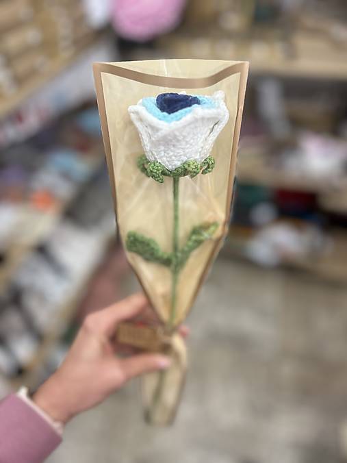 Ručne háčkovaný kvet (10)