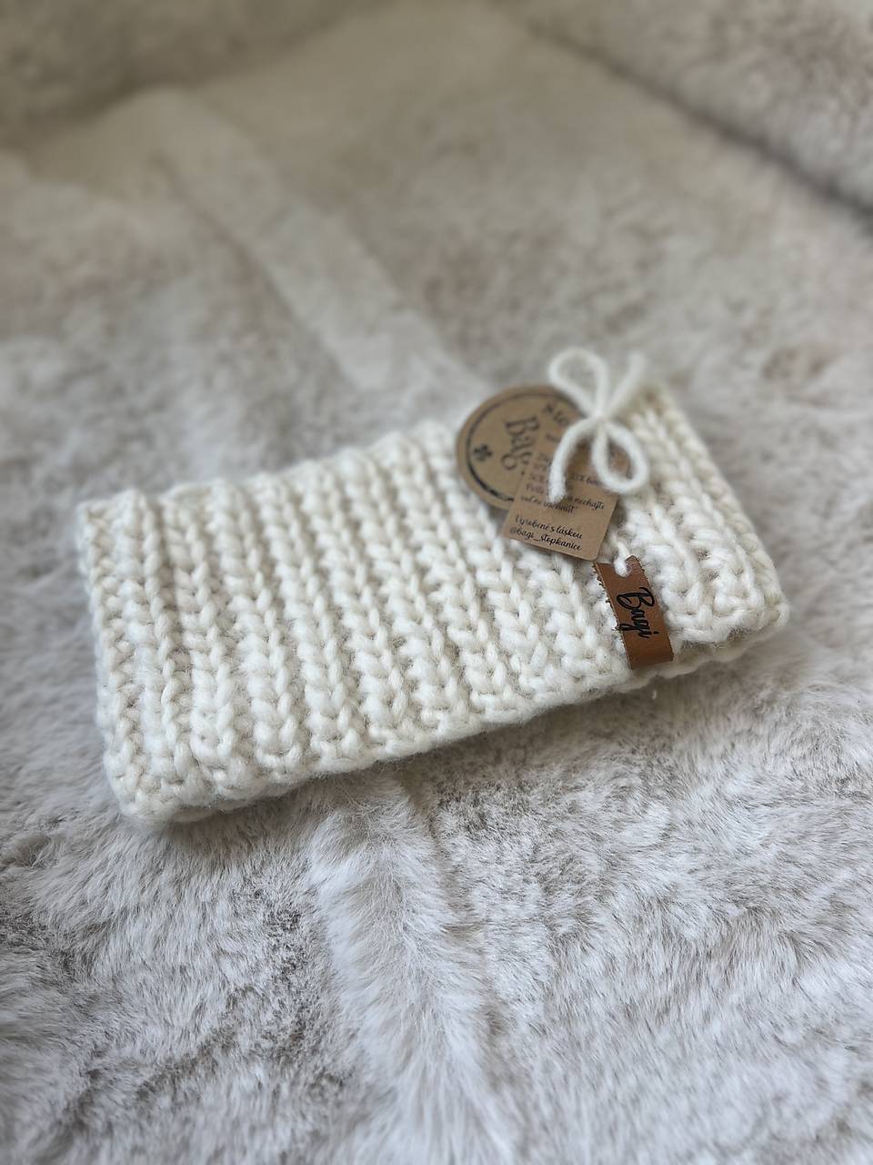 Ručne háčkovaná čelenka (17%vlna, 33%bavlna, 50%alpaka)