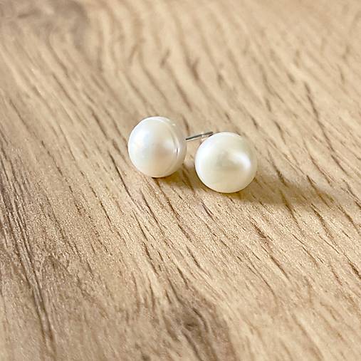 Freshwater Pearls AG925 Stud Earrings / Puzetové náušnice so sladkovodnými perlami 8-9mm E055