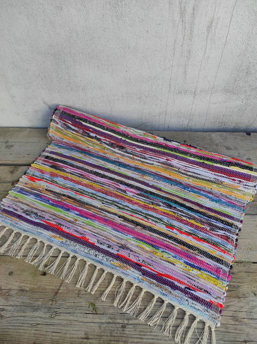 Úžitkový textil - Ručne tkaný koberec pestrofarebný, 60x155 cm - 17823066_