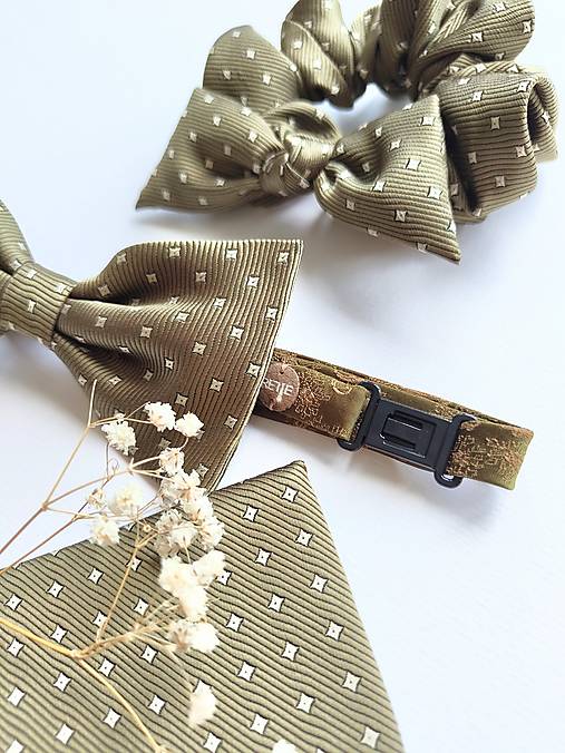 Khaki set