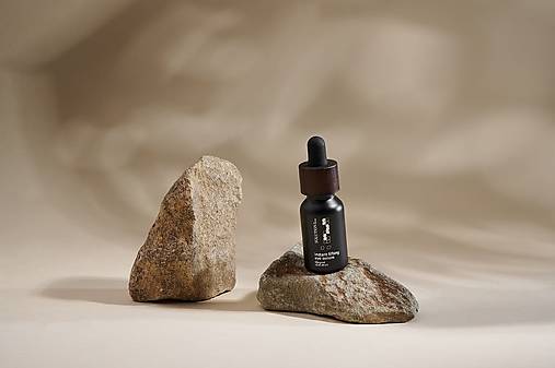 Liftingové očné sérum Kvitok Solution (15 ml)