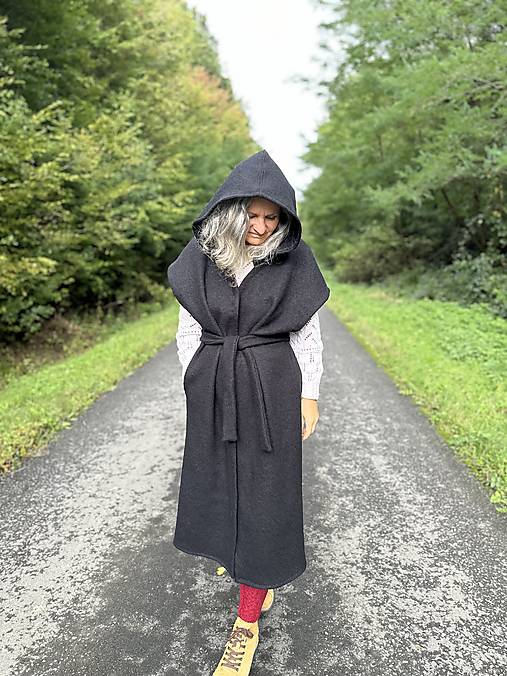 Vesty - Vlnená vesta s kapucňou - 17821916_