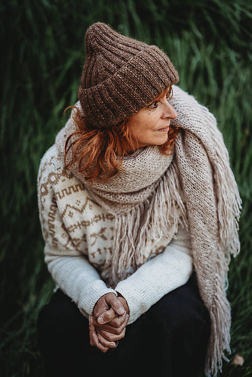 Čiapky, čelenky, klobúky - Ručne pletená čiapka "LUNA" (Hnedá) - 17825412_