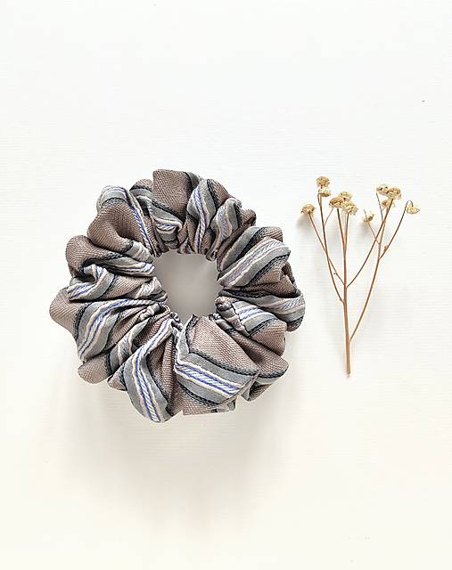 Basic MAXI scrunchie (Béžová pásikatá)