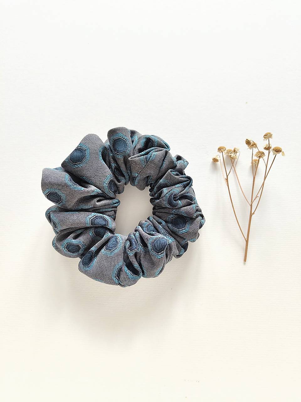 Basic MAXI scrunchie (Modro-sivá)