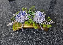 Dekorácie - Dušičky-zaťažená ikebana na hrobček s voskovými kvetmi č.136 - dekorácia - 17828516_