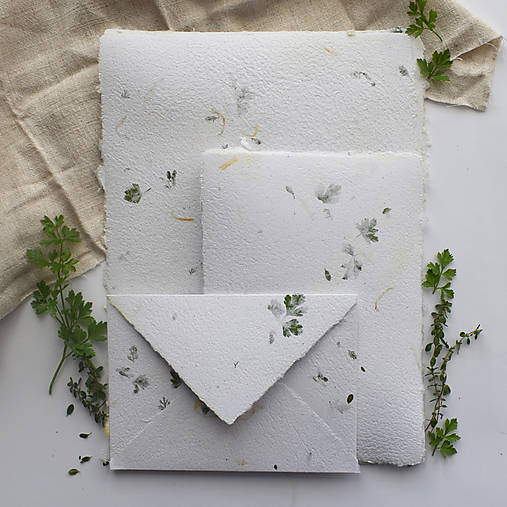 Papiernictvo - Ručný papier- Biely s bylinkami - 17827565_