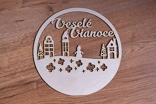 Dekorácie - Drevený výrez Veselé Vianoce s vyrezávanou vianočnou krajinkou - 17829587_