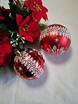 Dekorácie - Vianočné gule zdobené voskom v darčekovom balení - 17829408_