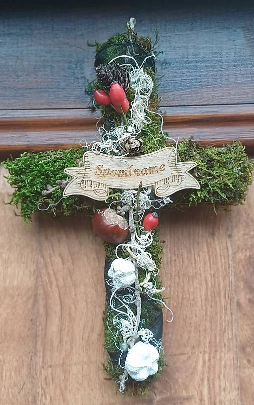 Dekorácie - Machový krížik  - 17830309_