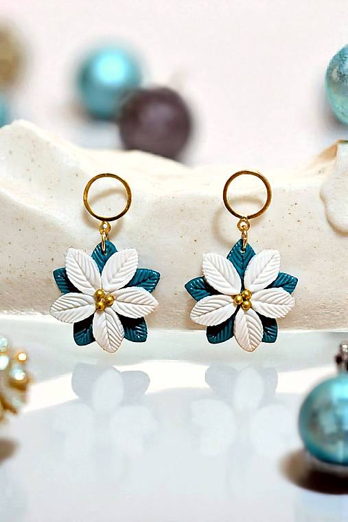 Náušnice - Napichovacie náušnice vianočné ruže, nerezová oceľ - 17830333_