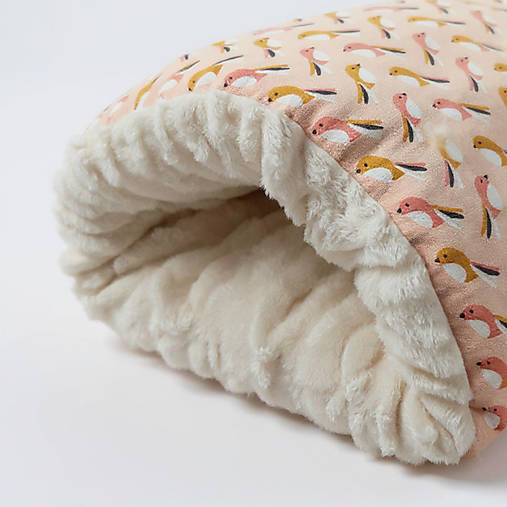 Detský textil - FEEDEE vankúšiky na dojčenie (Vtáčiky na lososovej/ivory minky) - 17833717_