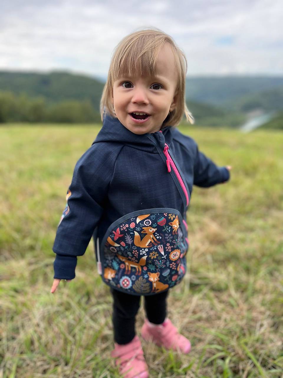 Softshellka jarná "líštička na lúke" 