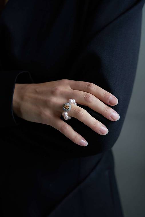 Prstene - KAHA | perlový prsteň betón & zlato - 17832810_