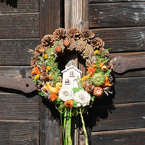 Dekorácie - Jesený šiškový veniec - 17832376_