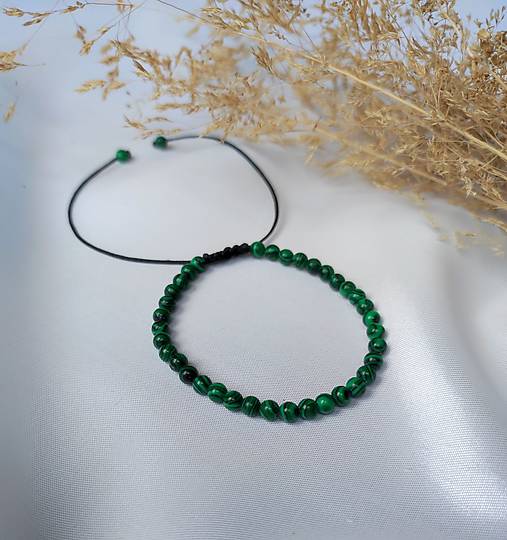 Náramky - Šnúrkový náramok s malachitom - 17834062_