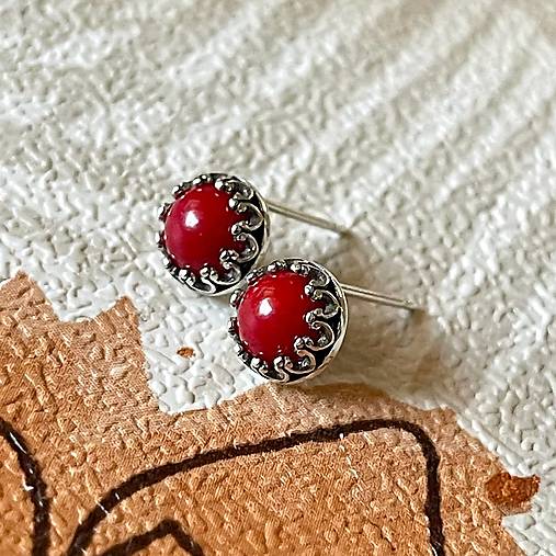 Filigree Red Coral Earrings Ag925 / Strieborné napichovacie náušnice s prírodným koralom A0015