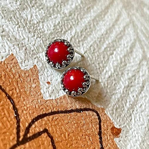 Filigree Red Coral Earrings Ag925 / Strieborné napichovacie náušnice s prírodným koralom A0015