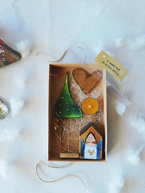 Dekorácie - Vianočný balíček - "Je dobré mať na blízku anjela" - 17834717_