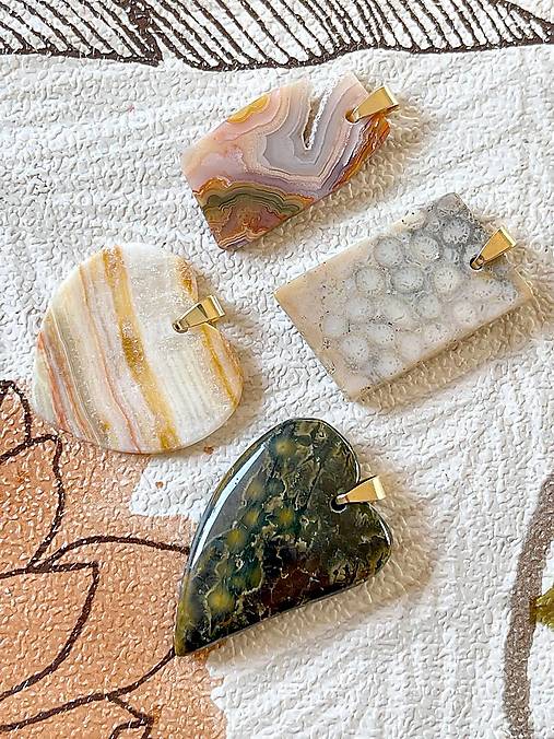 Heart Jasper Pendant AG925 Gold Plated / Pozlatený strieborný prívesok jaspis A0015