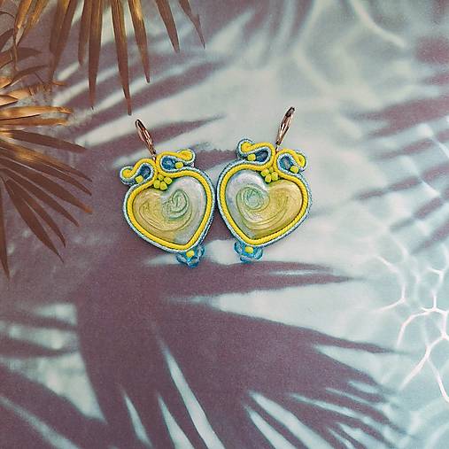 Náušnice - Šujtášové náušnice EXOTICKÉ SRDCIA - 17839794_