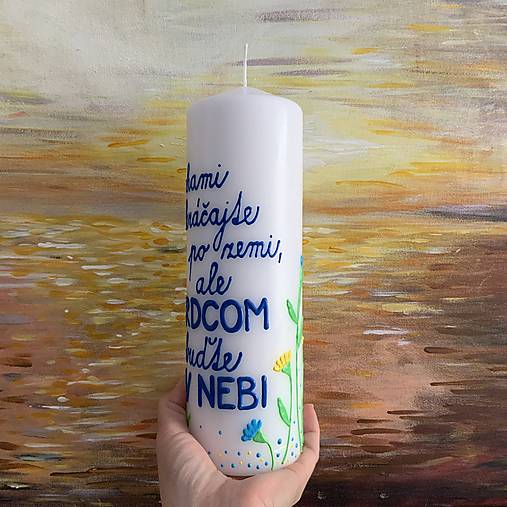Maľovaná svieca s nápisom "Nohami kráčajte po zemi, srdcom buďte v nebi" 2 (biela, 25 cm)