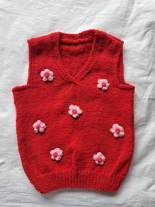 Detské oblečenie - Červená vestička kvietky - 17841168_