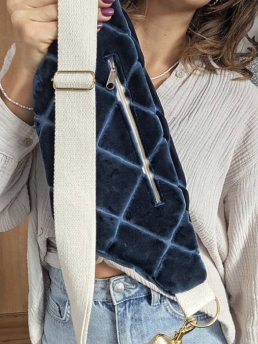 Prešívaná ľadvinka - modrá