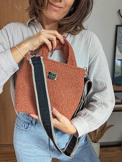 Kabelka  L I N A - škoricová