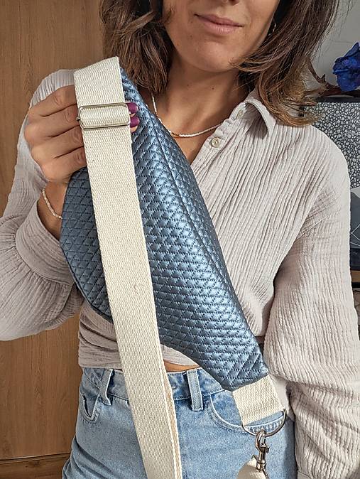 Ľadvinka - koženková šedá