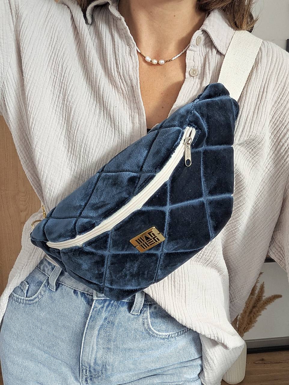 Prešívaná ľadvinka - modrá