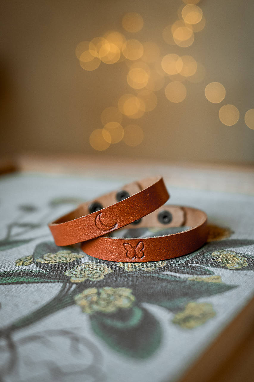 Kožený náramok (dámsky) - obrázok