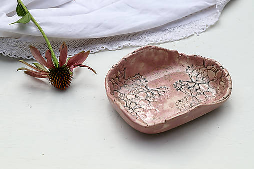 Nádoby - Keramická miska ružová s čipkou - 17844223_