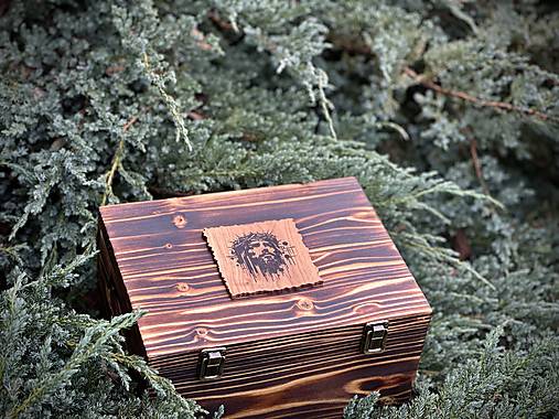 Nábytok - Drevená  truhlica-Váš motív - 17843524_