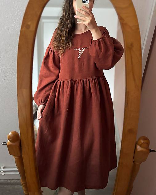 Šaty - Ľanové vyšívané midi jesenné šaty so spadnutými rukávmi - Terakota - 17845745_