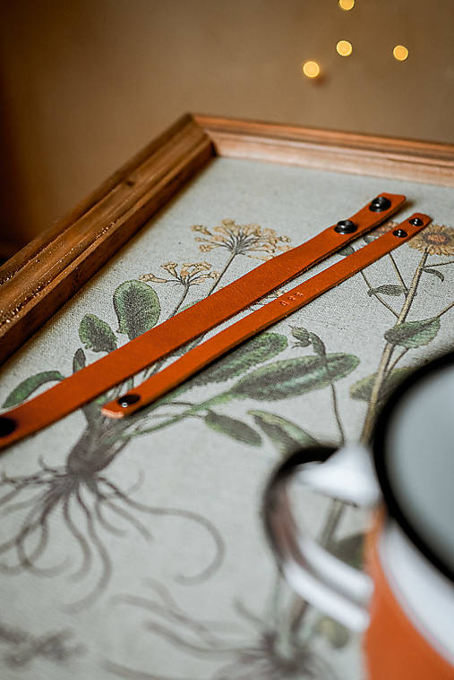 Kožený náramok s textom na želanie