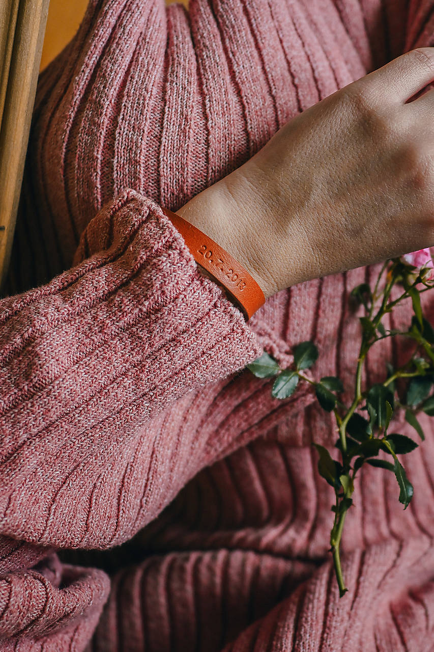 Kožený náramok s dátumom na želanie