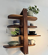 Nábytok - Dizajnová orechová polica na porcelán - 17847896_