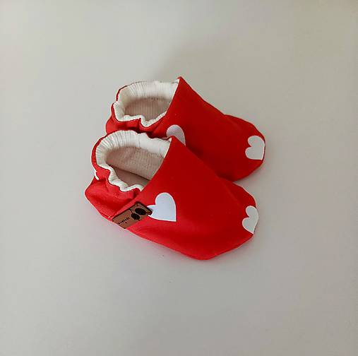 Detské topánky - Capačky srdiečka - 17848316_