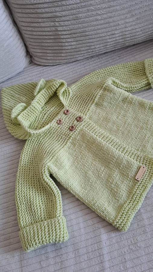 Detské oblečenie - Uškový svetrík - 17847726_