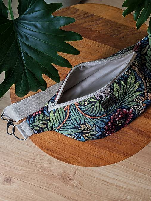 Ľadvinka - tmavá kvetová