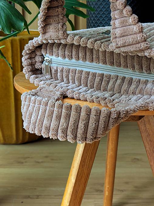 Menčestrová kabelka  L I N A - hnedá