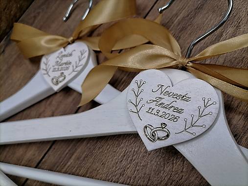 Nábytok - Svadobné vešiaky na mieru 2ks - 17848763_