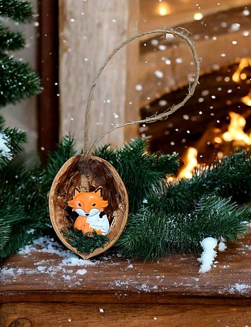 Dekorácie - Vianočné oriešky s líštičkami - 17846455_